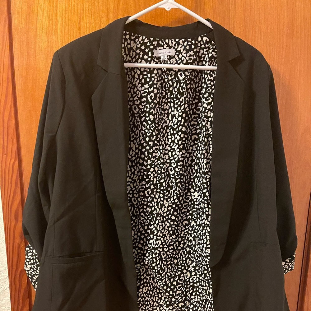 1x black blazer from white birch with accents
